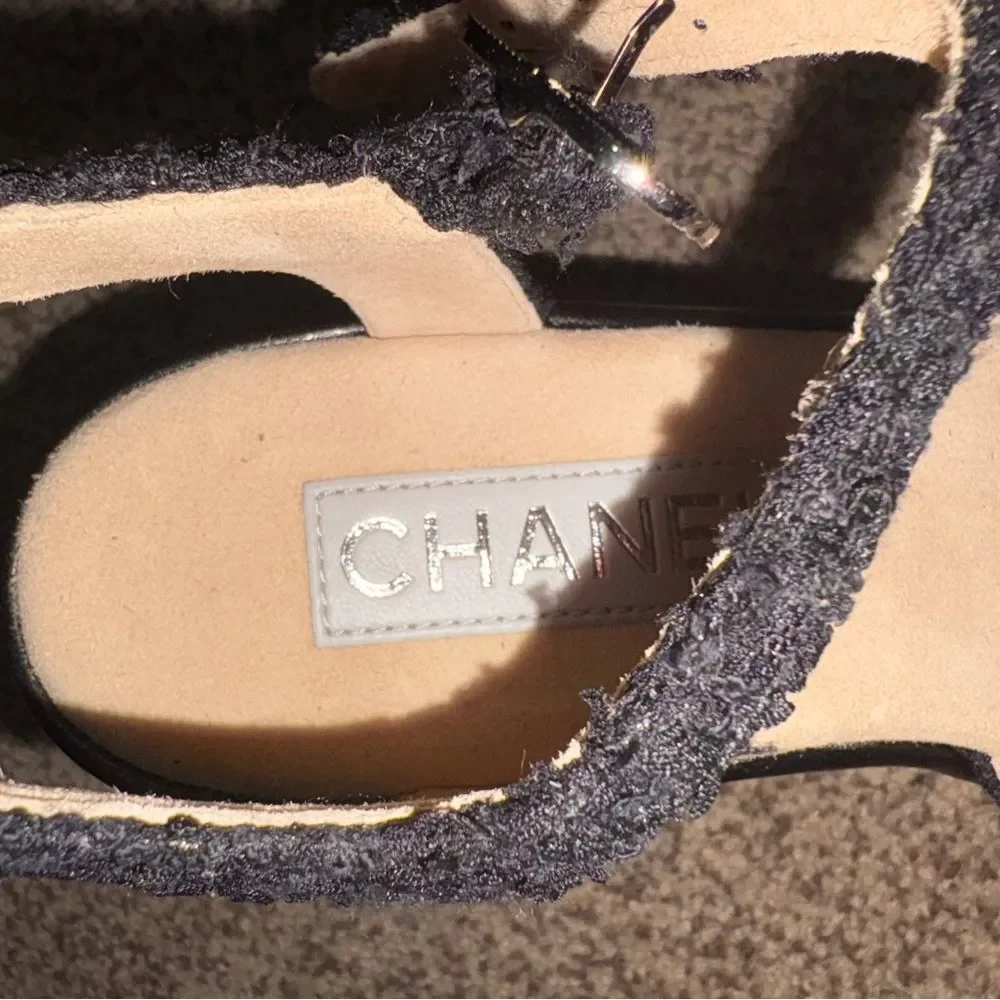 Brand new with box  CHANEL 2023 Black Tweed Sandal size 10  wedges - Picture 6 of 13